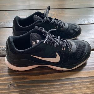 Nike Flex TR5 Black Tennis Shoes